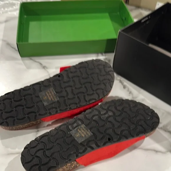 Red Bow Slip-On Sandals - Picture 3 of 3